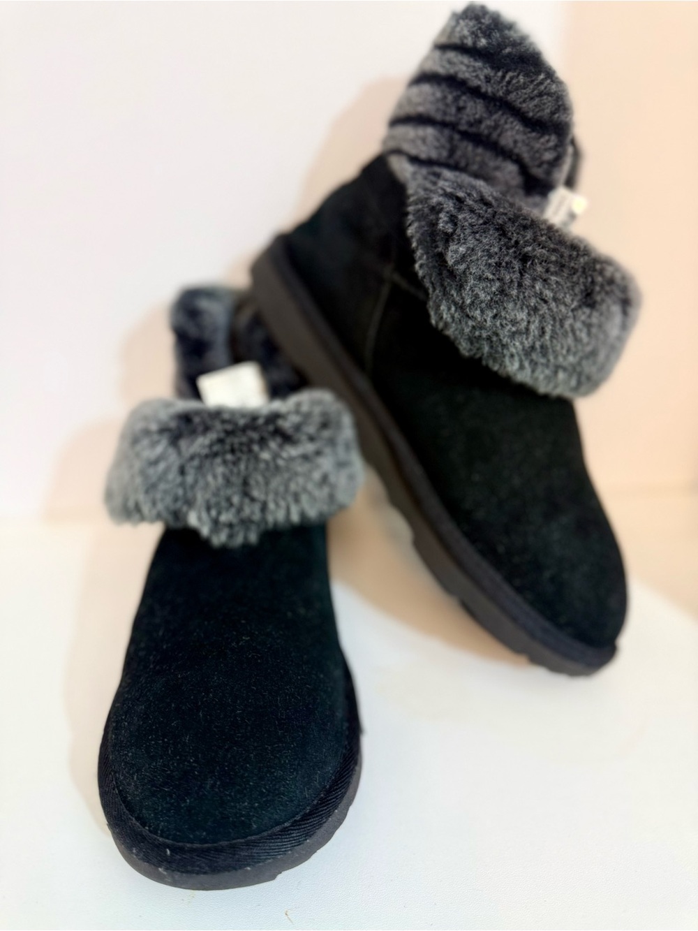 UGG 'ANALIA' WINTER SUEDE SHEEPSKIN BOOTS BLACK w/ GRAY  1015344K GIRLS SIZE 4